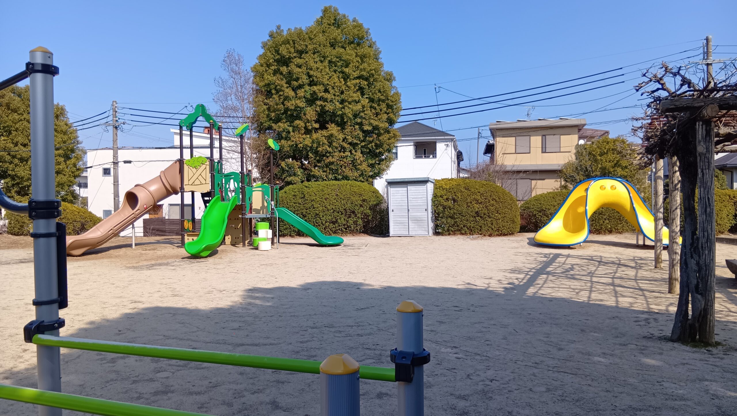 西山台第3公園｜遊具・砂場・藤棚ベンチがそろう“ちょうどいい”近隣公園【大阪狭山市】